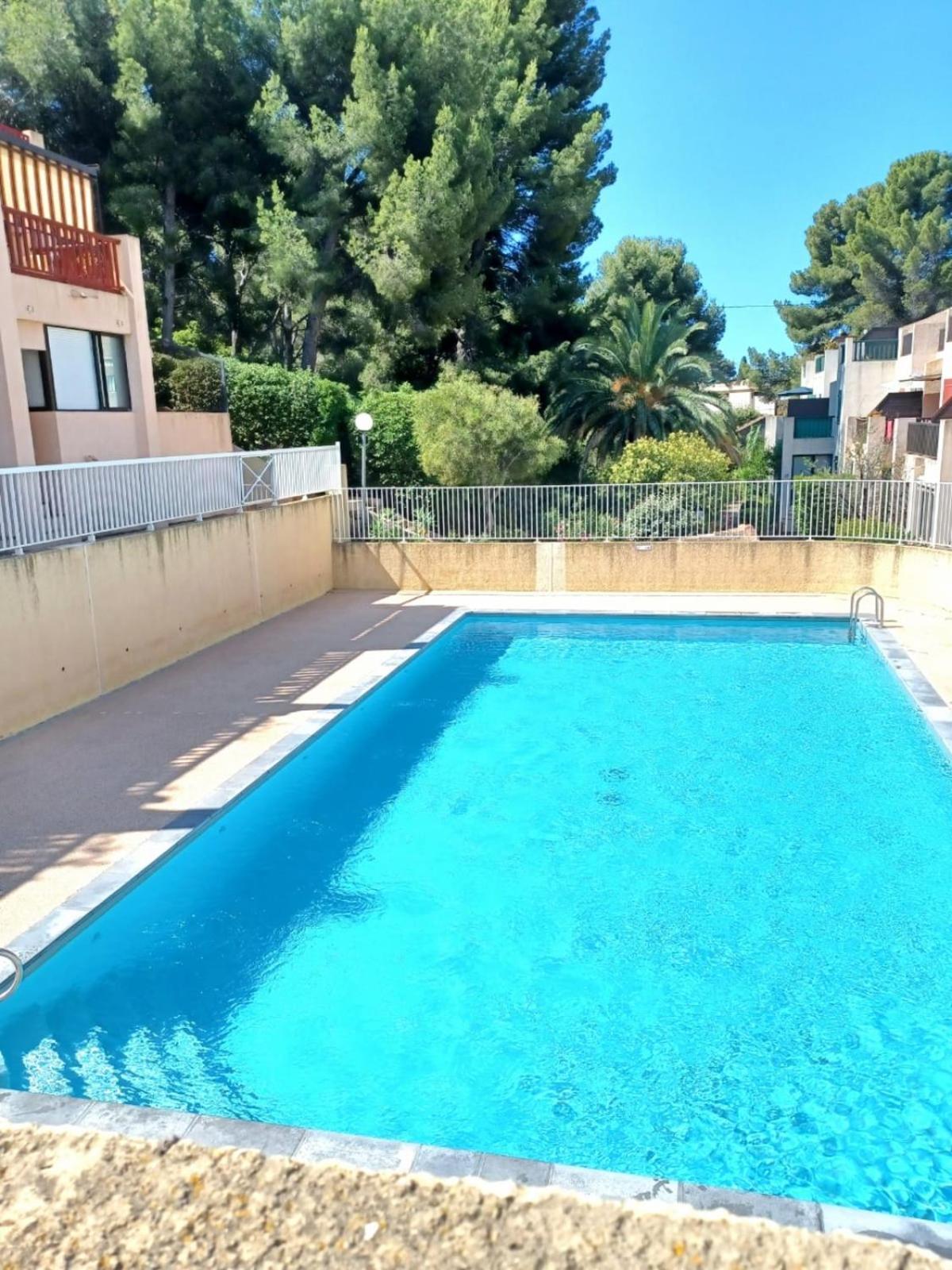 With Pool - Near The Apartment